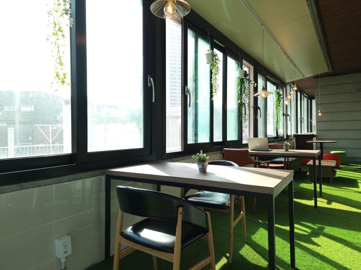 Oyo Hostel Myeongdong 5 Сеул Экстерьер фото