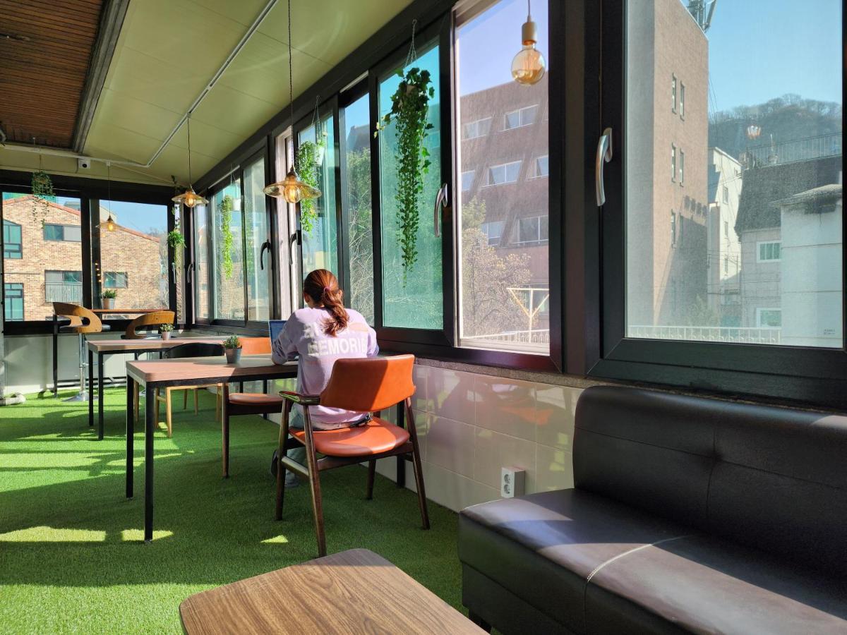 Oyo Hostel Myeongdong 5 Сеул Экстерьер фото