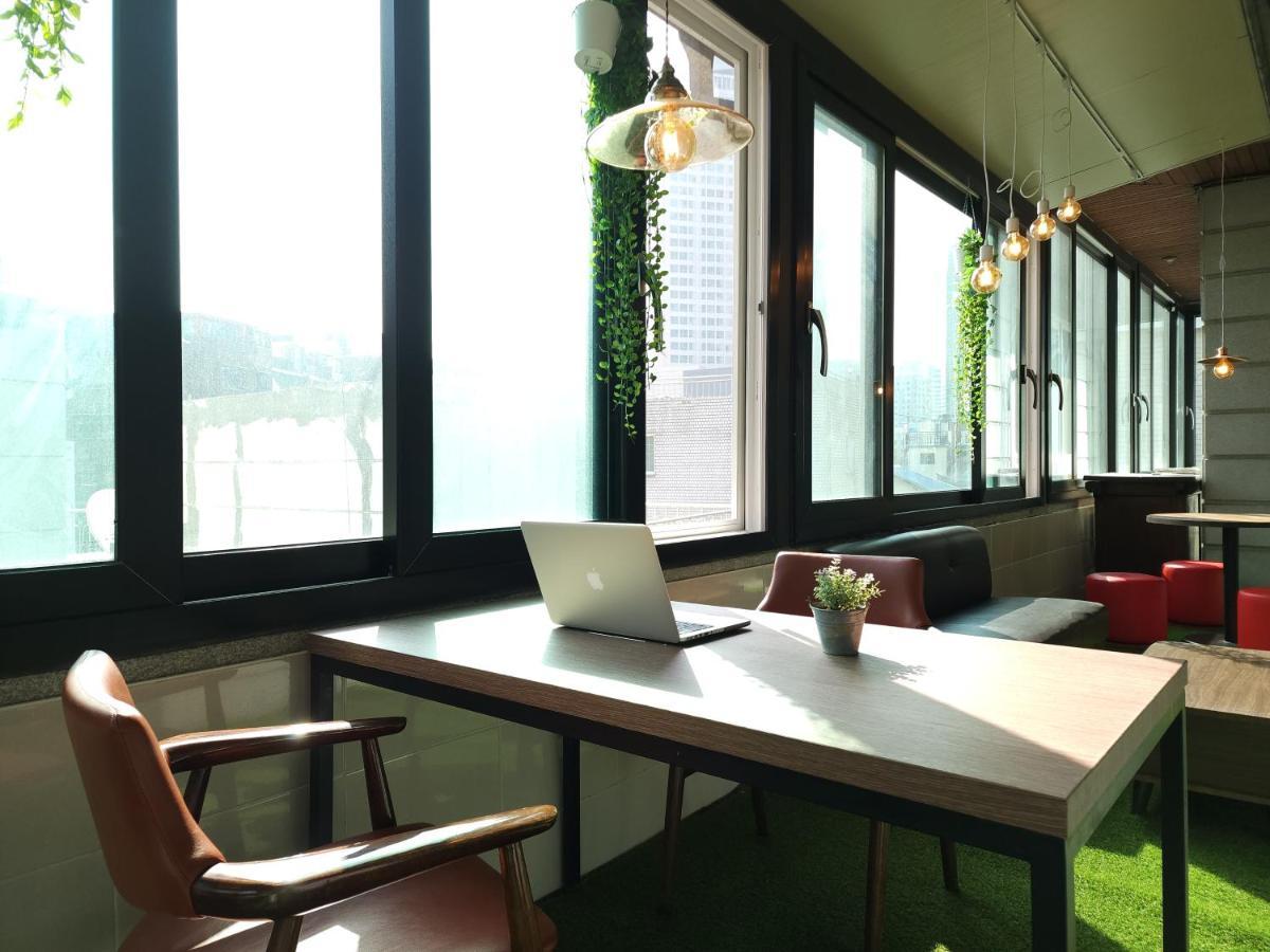 Oyo Hostel Myeongdong 5 Сеул Экстерьер фото